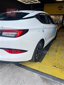 جاك J7